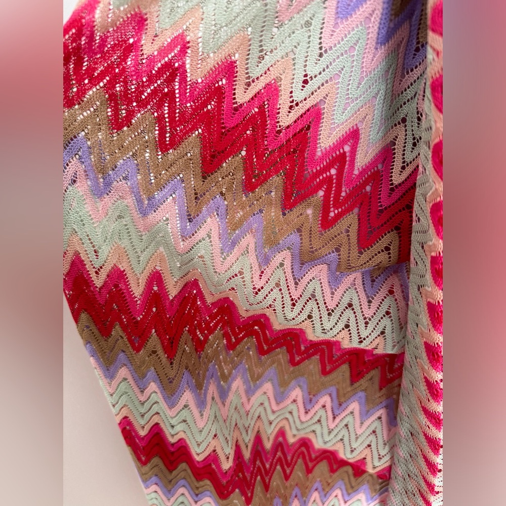 Show Me Your Mumu One-Shoulder Nice Midi ~ Riviera Zigzag Crochet Maxi - Picture 4 of 5